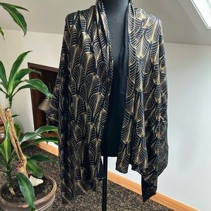 Lightweight gold patterned pashmina/scarf